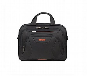 ��� �� ����� 15.6 AMERICAN TURISTER 