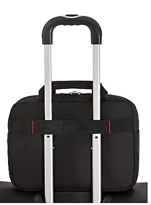 ��� �� ����� 15.6 AMERICAN TURISTER 
