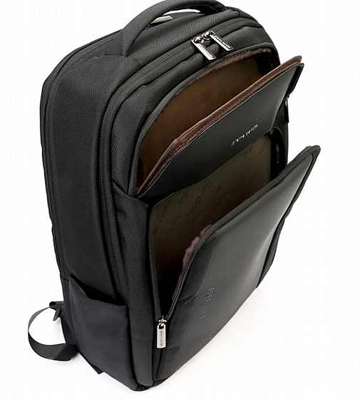 ��� �� ����� Pierre Cardin
